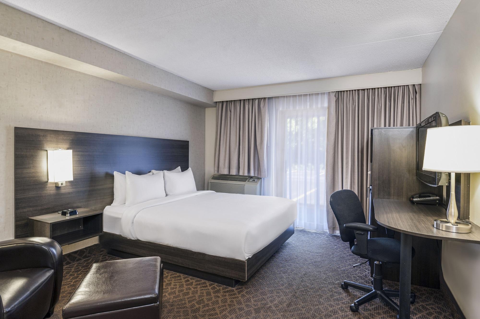 Quality Inn & Conference Centre Kingston Central Eksteriør billede